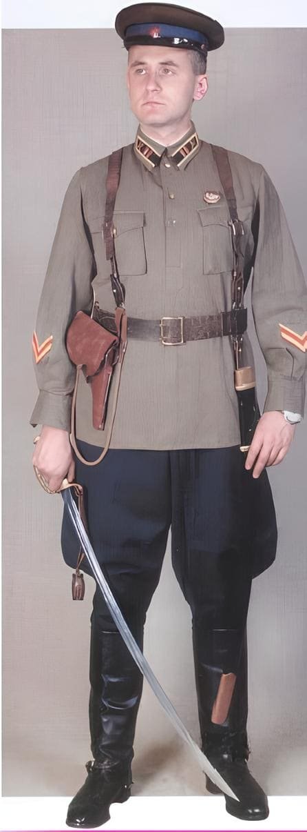 Red Army cavalry major in service uniform with saber, 1940–1943