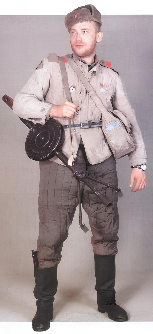 Soviet Guards senior sergeant infantry uniform 1944 WWII