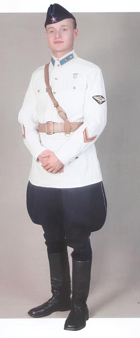 Red Army Air Force captain in summer uniform, 1940–1941