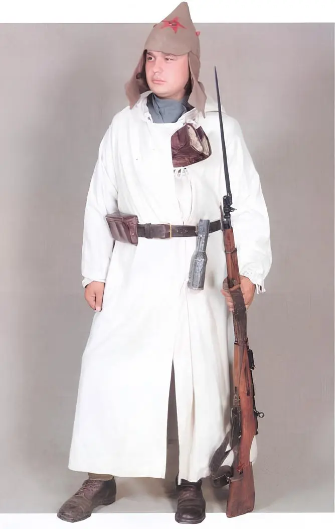 Red Army infantryman in winter camouflage with Mosin rifle, Russian Civil War 1920–1921