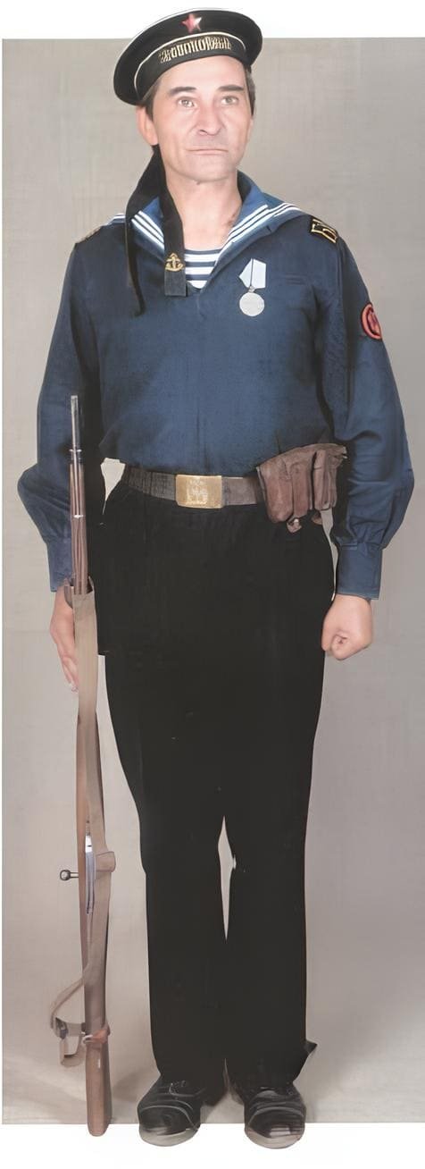 Soviet Navy seaman wearing WWII naval uniform with striped telnyashka, 1943–1945