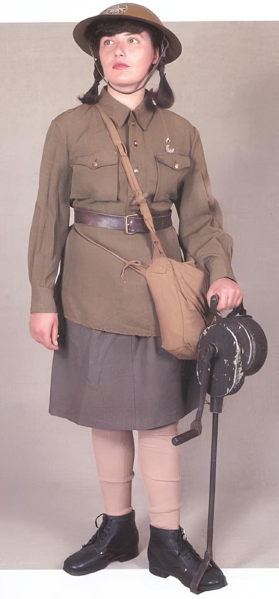 Soviet MPVO civil defense observer in wartime uniform, 1941–1944