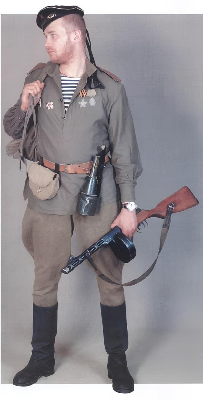 Soviet naval infantry sailor uniform 1943–1944