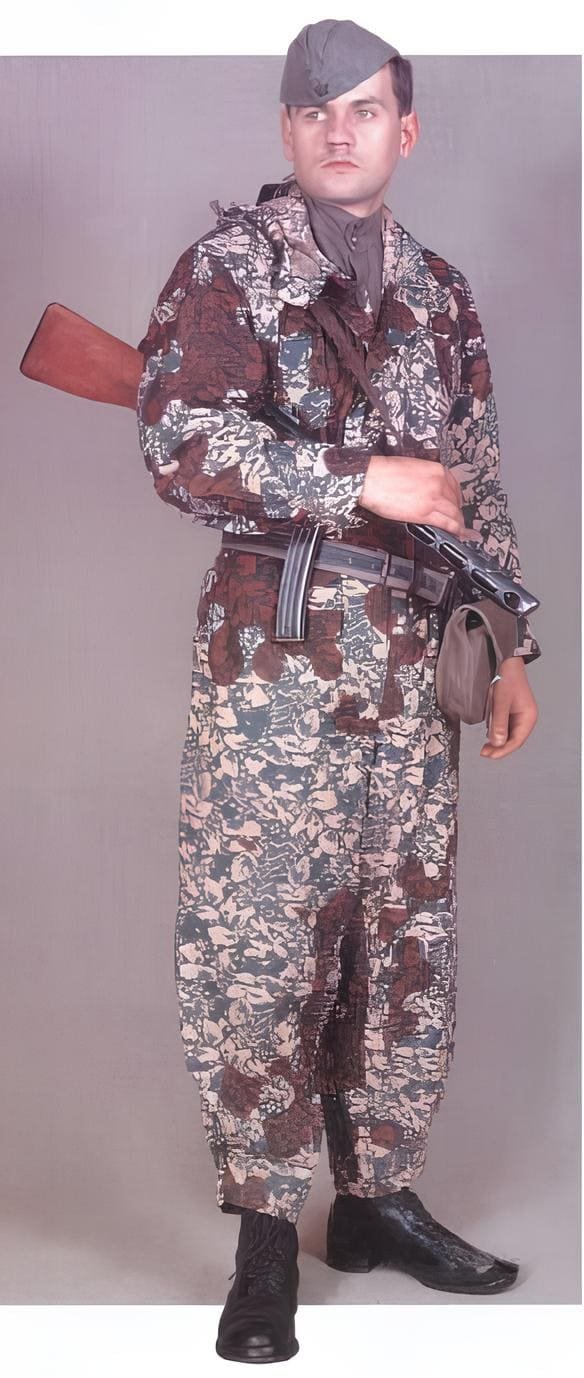 Soviet scout autumn camouflage uniform 1943–1945