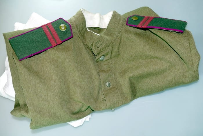 Soviet soldier gymnastyorka Model 1943 with shoulder boards, Red Army uniform, World War II