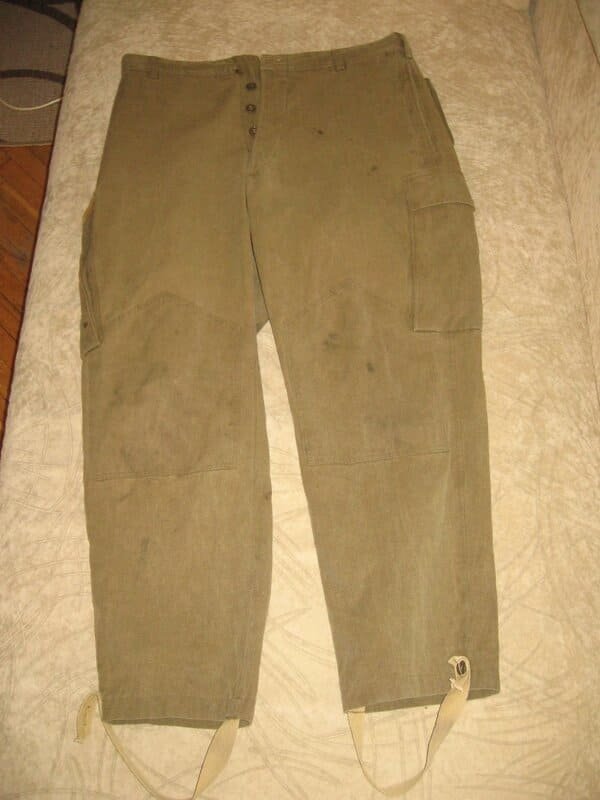 Soviet OKZK-D protective trousers with stirrup straps for secure fit