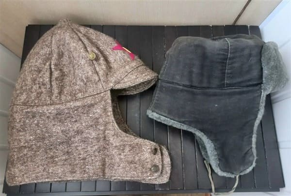 Comparison of Budyonovka and ushanka sizes and shapes