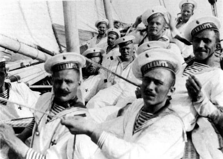crew of the imperial yacht Standart 1914 wearing telnyashka striped shirts russian navy photo