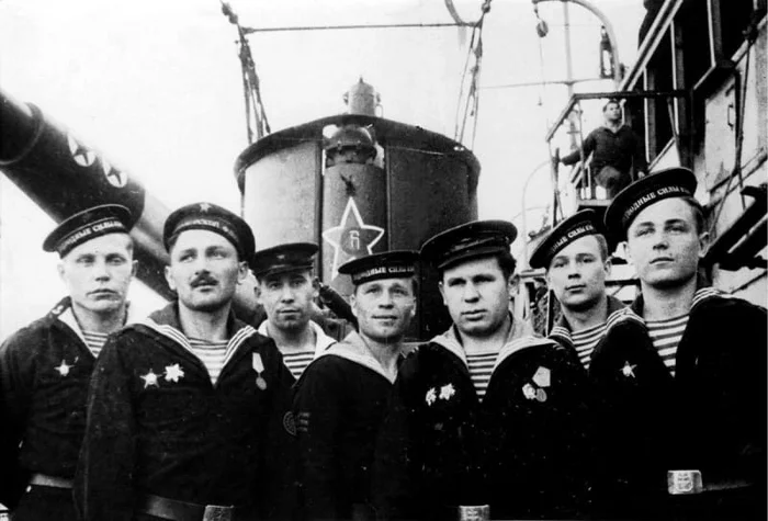 Russian sailors wearing telnyashka striped shirts during the 1917 Revolution