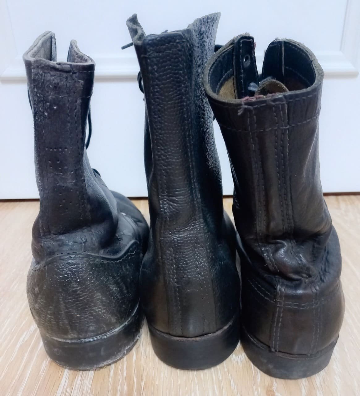 Rear and heel comparison of Soviet army boots M69, M88 and lightweight combat boots