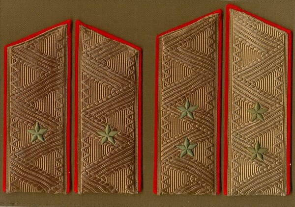 Soviet Army field uniform shoulder boards major general and lieutenant general USSR