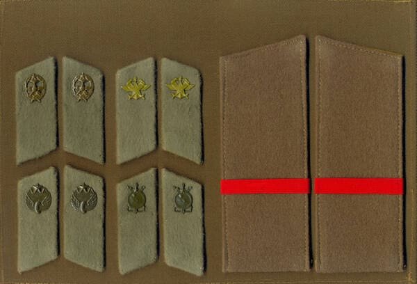 Soviet field uniform collar tabs with branch emblems of pipeline troops, railway troops, road troops and military construction units with corporal shoulder boards USSR 1988
