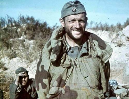 German soldier wearing Soviet amoeba camouflage WW2