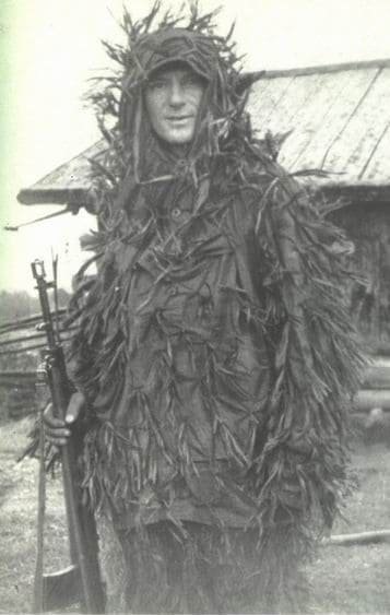 Soviet soldier wearing bast fiber camouflage suit early RKKA camouflage