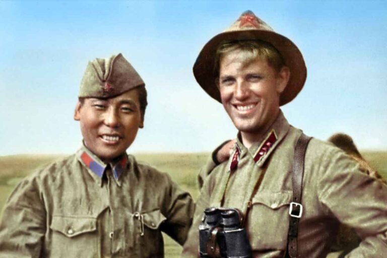 Colorized photo of Soviet Red Army soldier wearing pre-war panamanka hat during the Battle of Khalkhin Gol in 1939