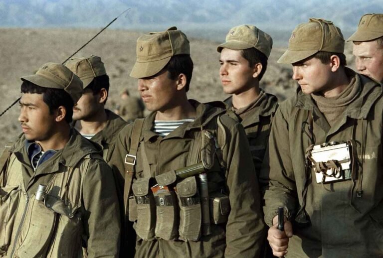 Soviet Spetsnaz soldiers wearing Gorka mountain suits during the Soviet-Afghan War.