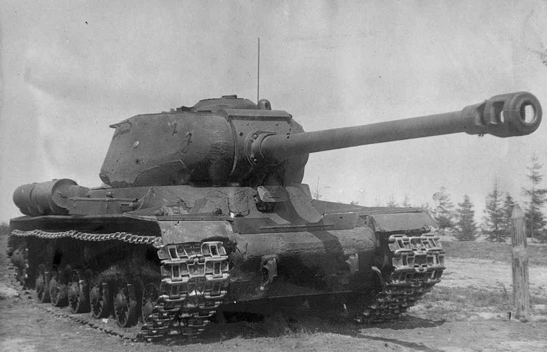 Soviet IS-2 IS-122 heavy tank armed with 122 mm D-25T gun