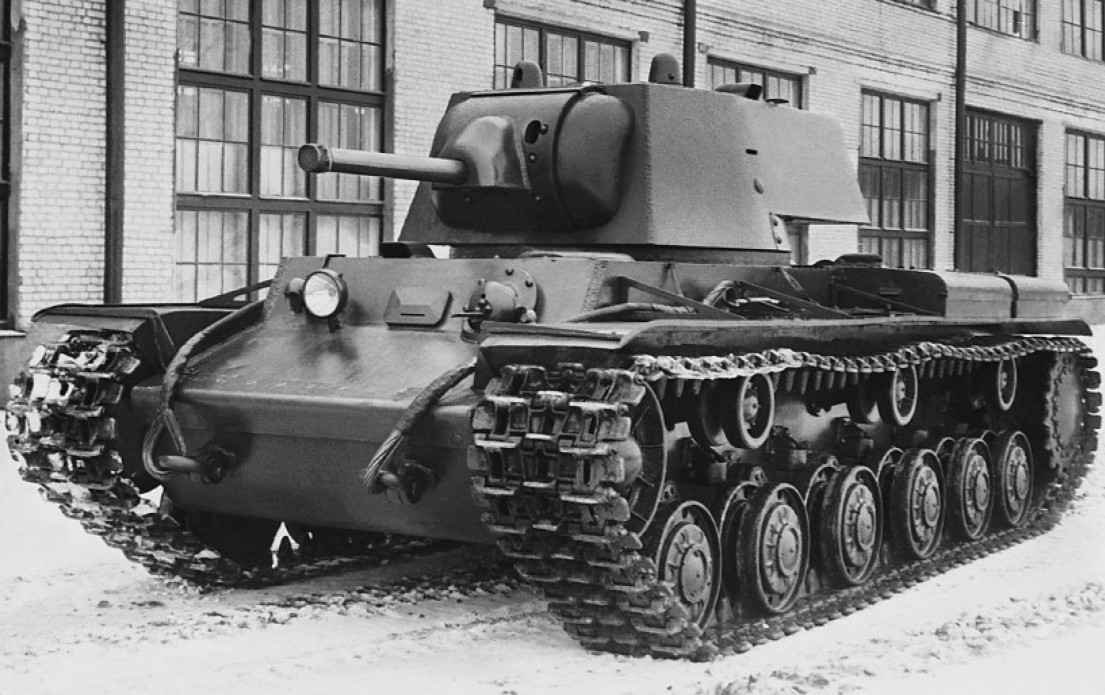 Soviet KV-220 T-220 experimental heavy tank with 85 mm F-30 gun