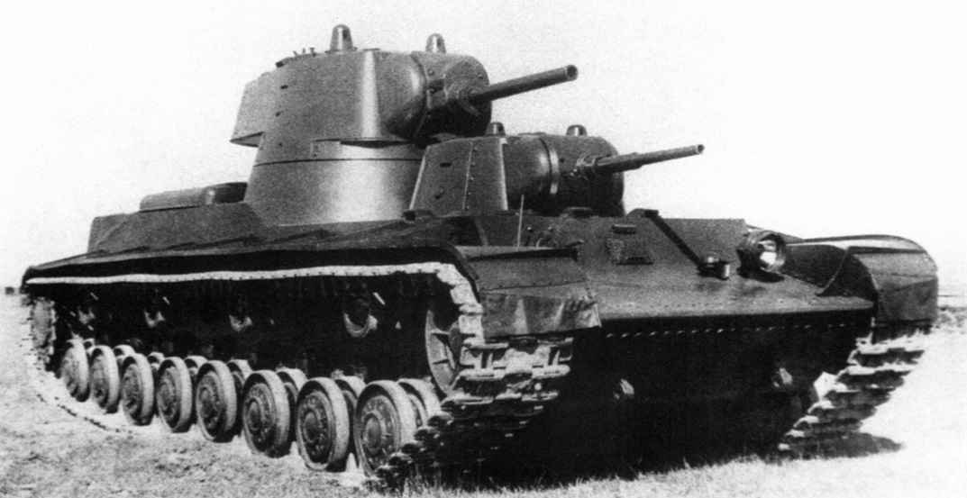 Soviet SMK experimental two-turret heavy tank