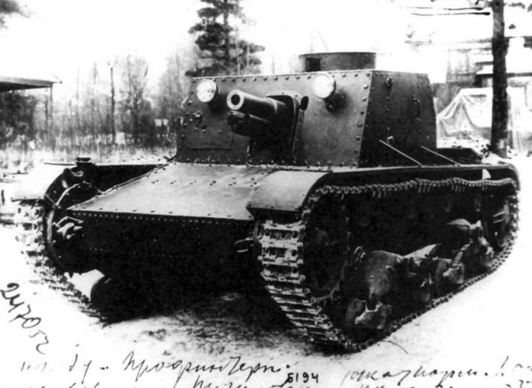 Soviet SU-1 self-propelled artillery gun based on T-26 tank chassis