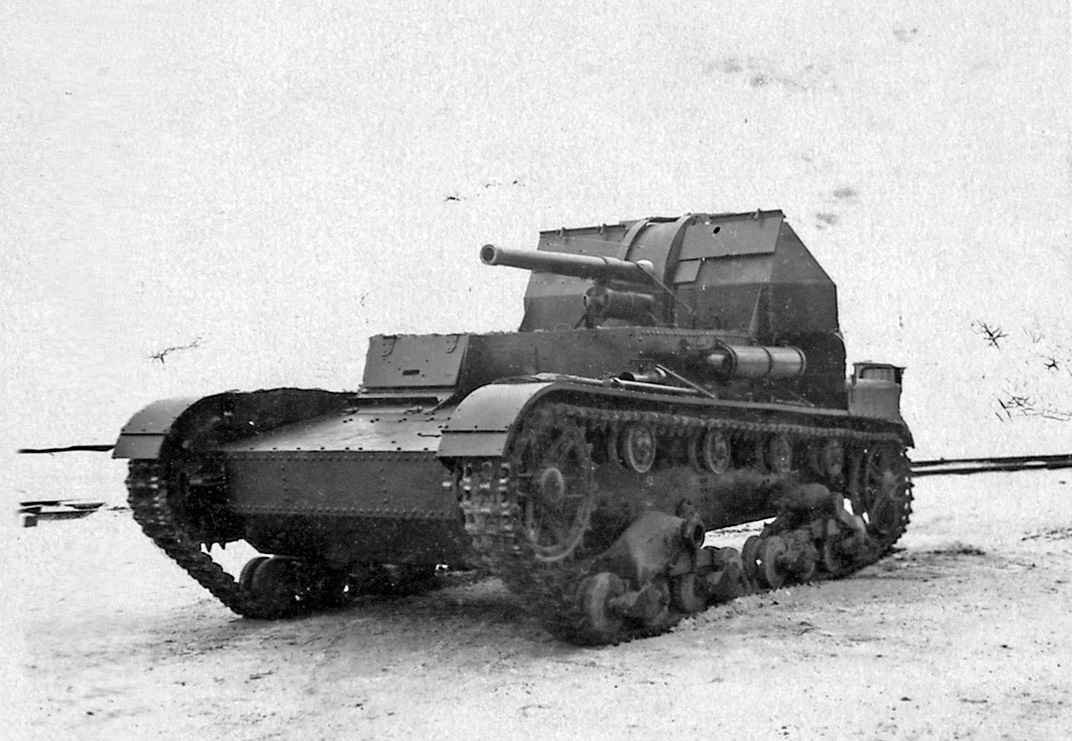 Soviet SU-5 self-propelled artillery gun based on the T-26 tank chassis