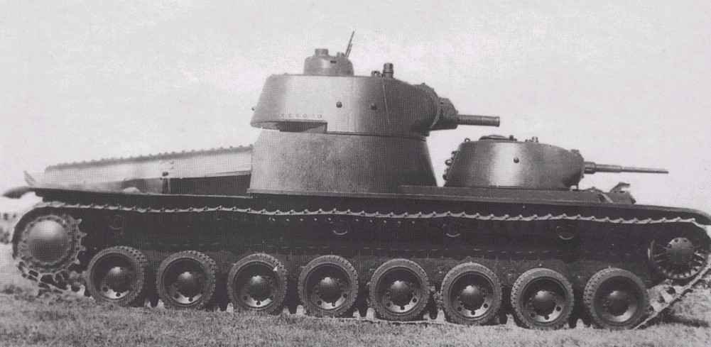 Soviet T-100 experimental twin-turret heavy tank