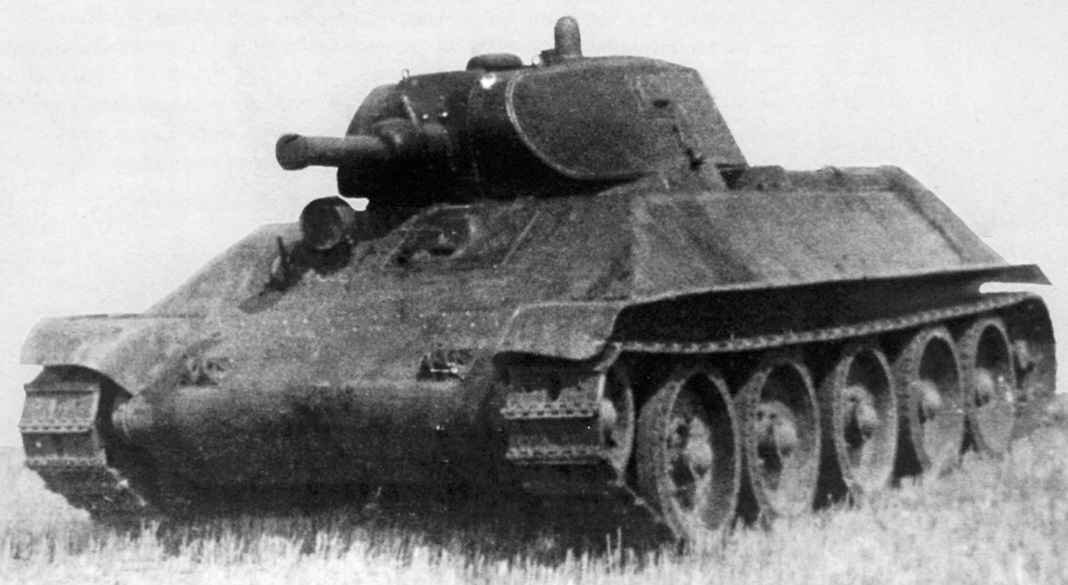 T-34-76 Model 1941 Soviet medium tank used by the Red Army during World War II