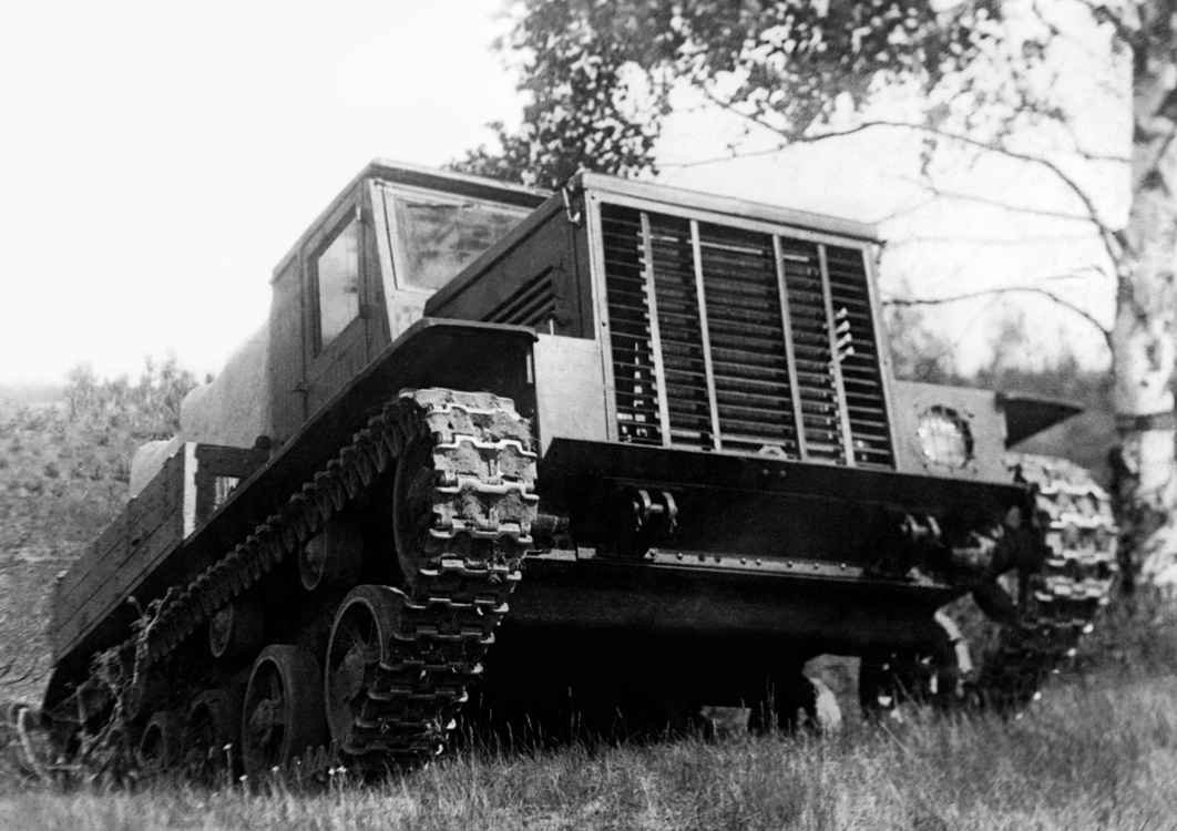 Ya-12 Soviet tracked artillery tractor used during World War II